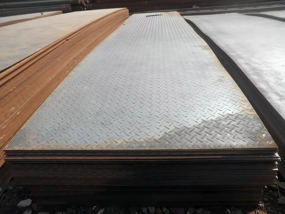Paano Napapabuti ng isang Anti Slip Steel Plate ang Kaligtasan sa Lugar ng Trabaho?