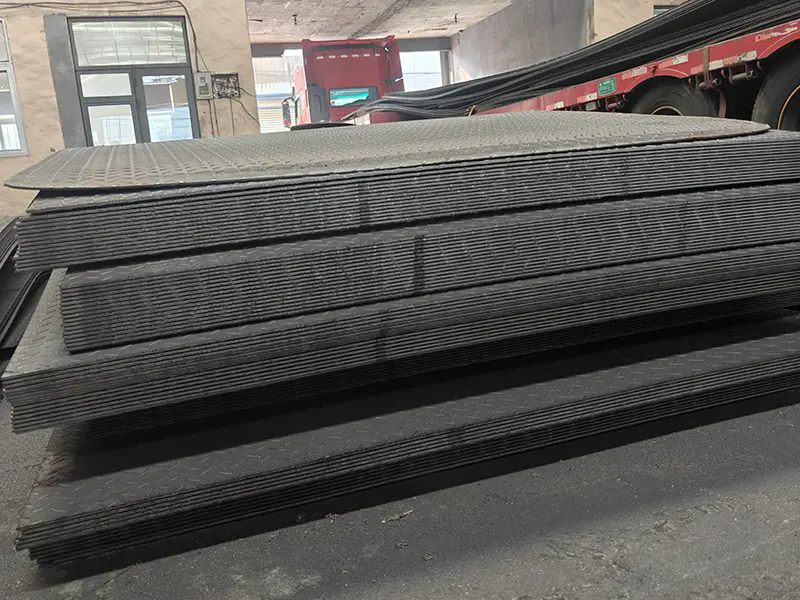 Paano Mapapahusay ng Paggawa ng mga Steel Plate ang Kaligtasan at Pagganap ng Vessel?