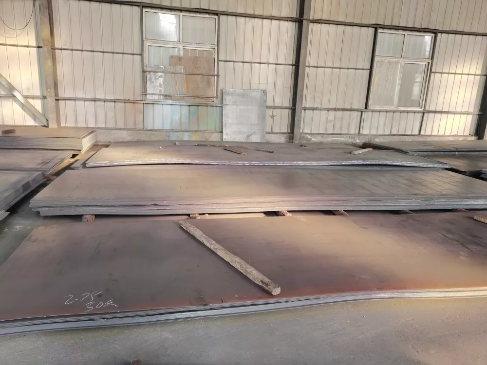 Banayad na Steel Plate
